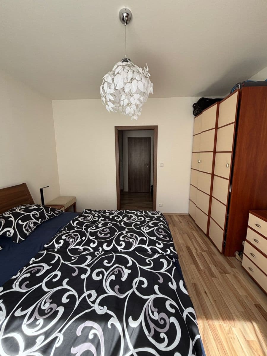 1 bedroom with open-plan kitchen flat to rent, 59 m², Hálův statek, Prague, Prague 1 bedroom with open-plan kitchen flat to rent, 59 m², Hálův statek, Prague, Prague