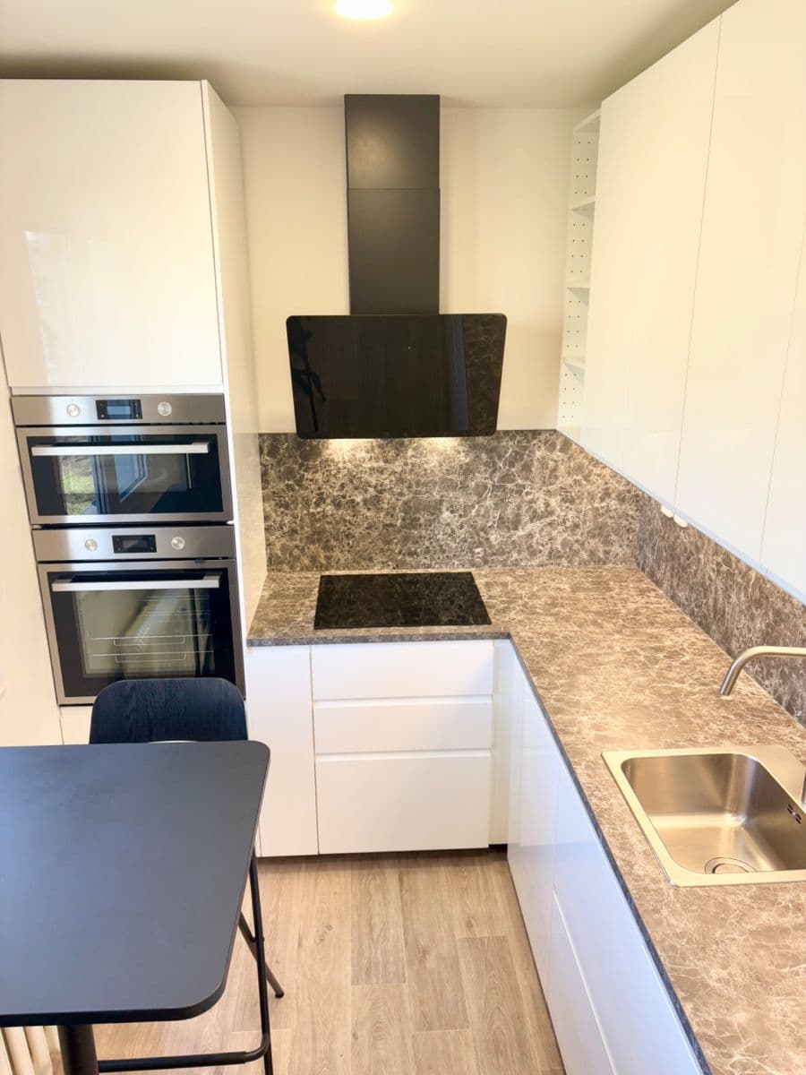 2 bedroom flat to rent, 56 m², Bubeníčkova, Prague, Prague 2 bedroom flat to rent, 56 m², Bubeníčkova, Prague, Prague