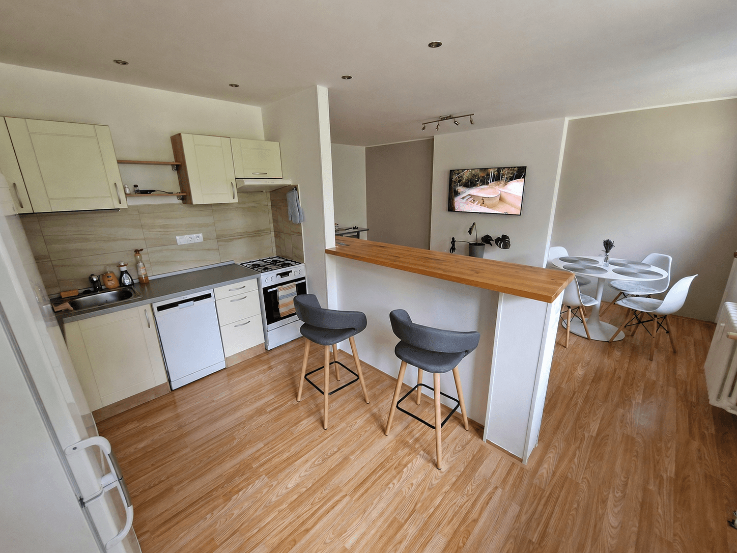 2 bedroom with open-plan kitchen flat to rent, 70 m², Havlíčkova, Mladá Boleslav, Středočeský Region 2 bedroom with open-plan kitchen flat to rent, 70 m², Havlíčkova, Mladá Boleslav, Středočeský Region