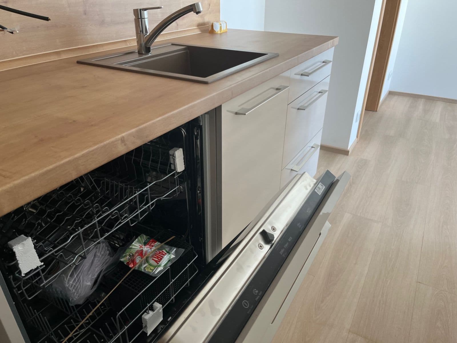 1 bedroom with open-plan kitchen flat to rent, 45 m², Honzíkova, Prague, Prague 1 bedroom with open-plan kitchen flat to rent, 45 m², Honzíkova, Prague, Prague