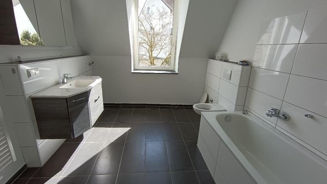 4 bedroom flat to rent, 100 m², Feldstr. 48, Wuppertal, North Rhine-Westphalia 4 bedroom flat to rent, 100 m², Feldstr. 48, Wuppertal, North Rhine-Westphalia