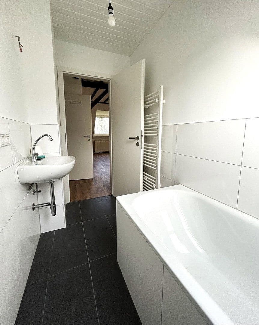 2 bedroom with open-plan kitchen flat to rent, 87 m², Grafenstraße 13, Wuppertal, North Rhine-Westphalia 2 bedroom with open-plan kitchen flat to rent, 87 m², Grafenstraße 13, Wuppertal, North Rhine-Westphalia