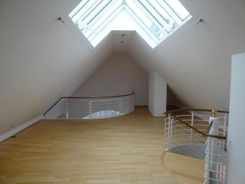 5 bedroom with open-plan kitchen flat to rent, 271 m², Coburg, Bavaria 5 bedroom with open-plan kitchen flat to rent, 271 m², Coburg, Bavaria