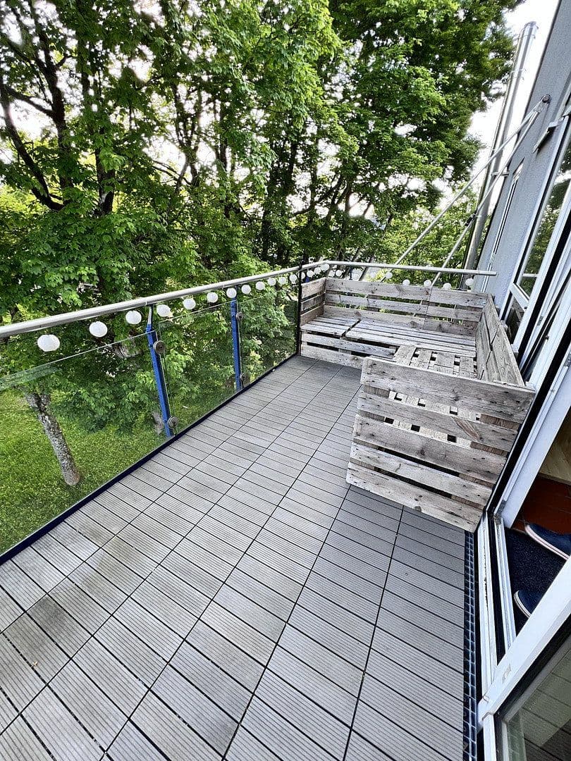 5 bedroom with open-plan kitchen flat to rent, 271 m², Coburg, Bavaria 5 bedroom with open-plan kitchen flat to rent, 271 m², Coburg, Bavaria