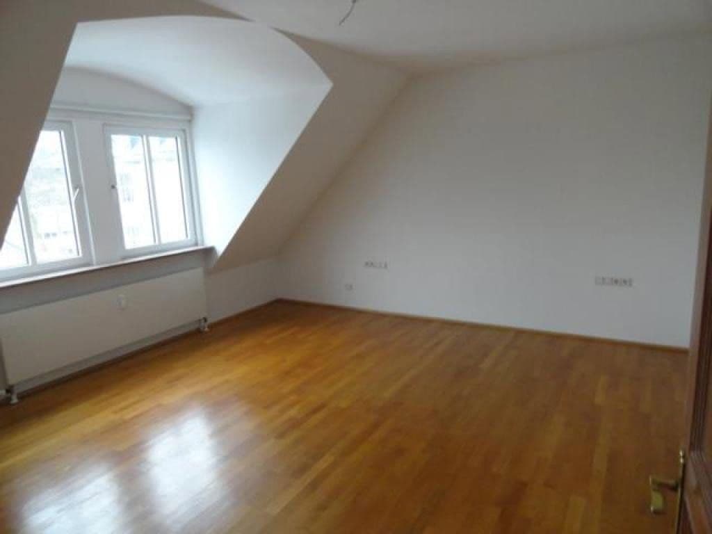5 bedroom with open-plan kitchen flat to rent, 271 m², Coburg, Bavaria 5 bedroom with open-plan kitchen flat to rent, 271 m², Coburg, Bavaria