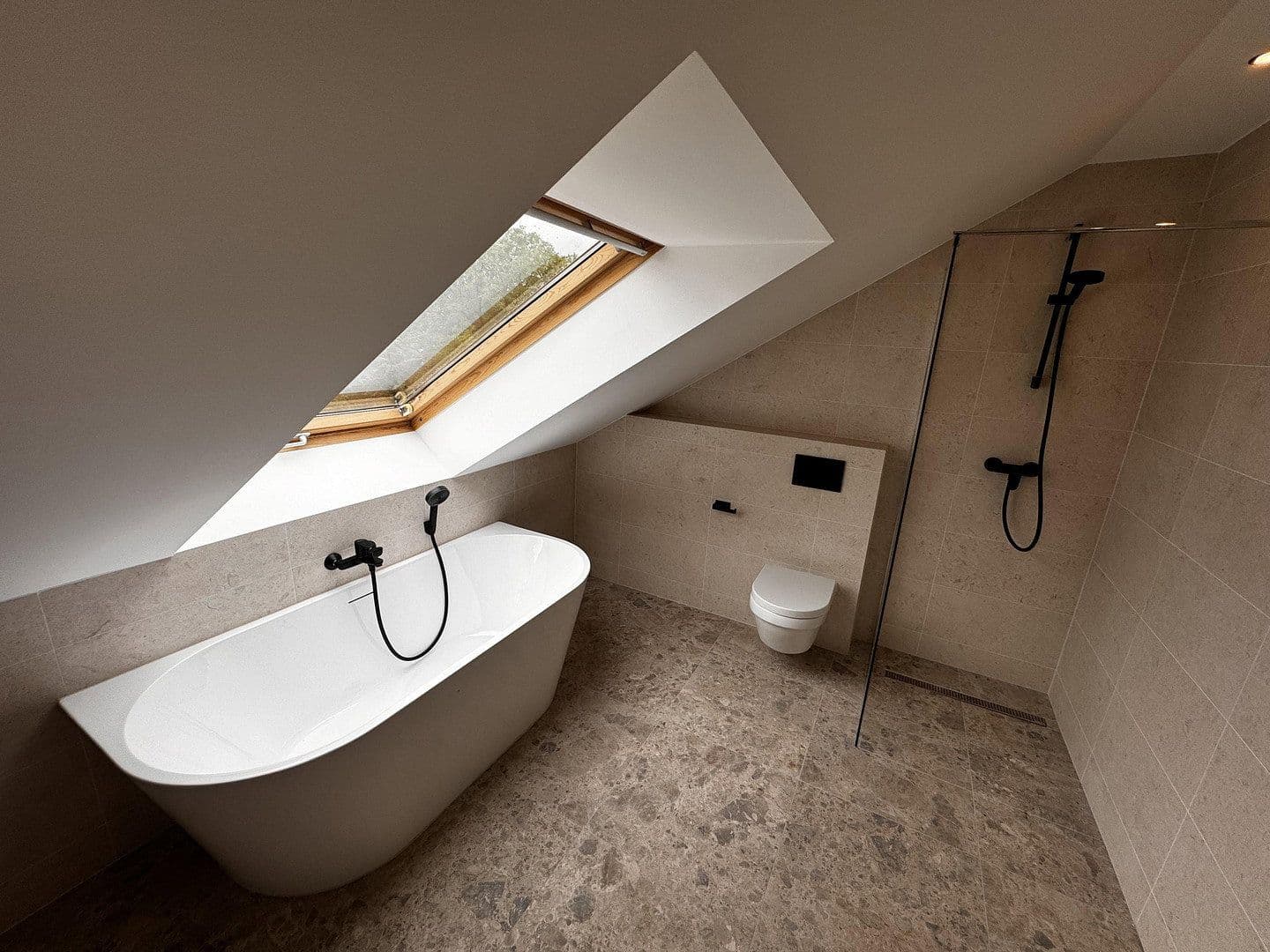 5 bedroom flat to rent, 160 m², Bruchköbel, Hesse 5 bedroom flat to rent, 160 m², Bruchköbel, Hesse