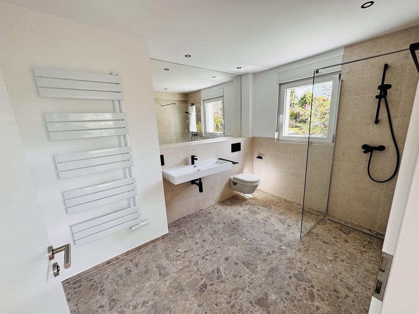 5 bedroom flat to rent, 160 m², Bruchköbel, Hesse 5 bedroom flat to rent, 160 m², Bruchköbel, Hesse