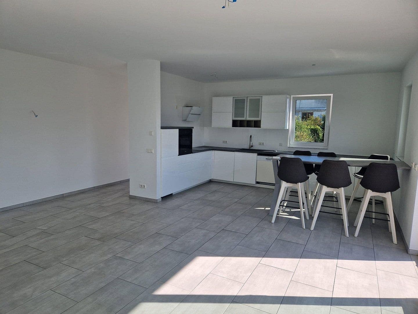 4 bedroom flat to rent, 155 m², Grenzach-Wyhlen, Baden-Württemberg 4 bedroom flat to rent, 155 m², Grenzach-Wyhlen, Baden-Württemberg