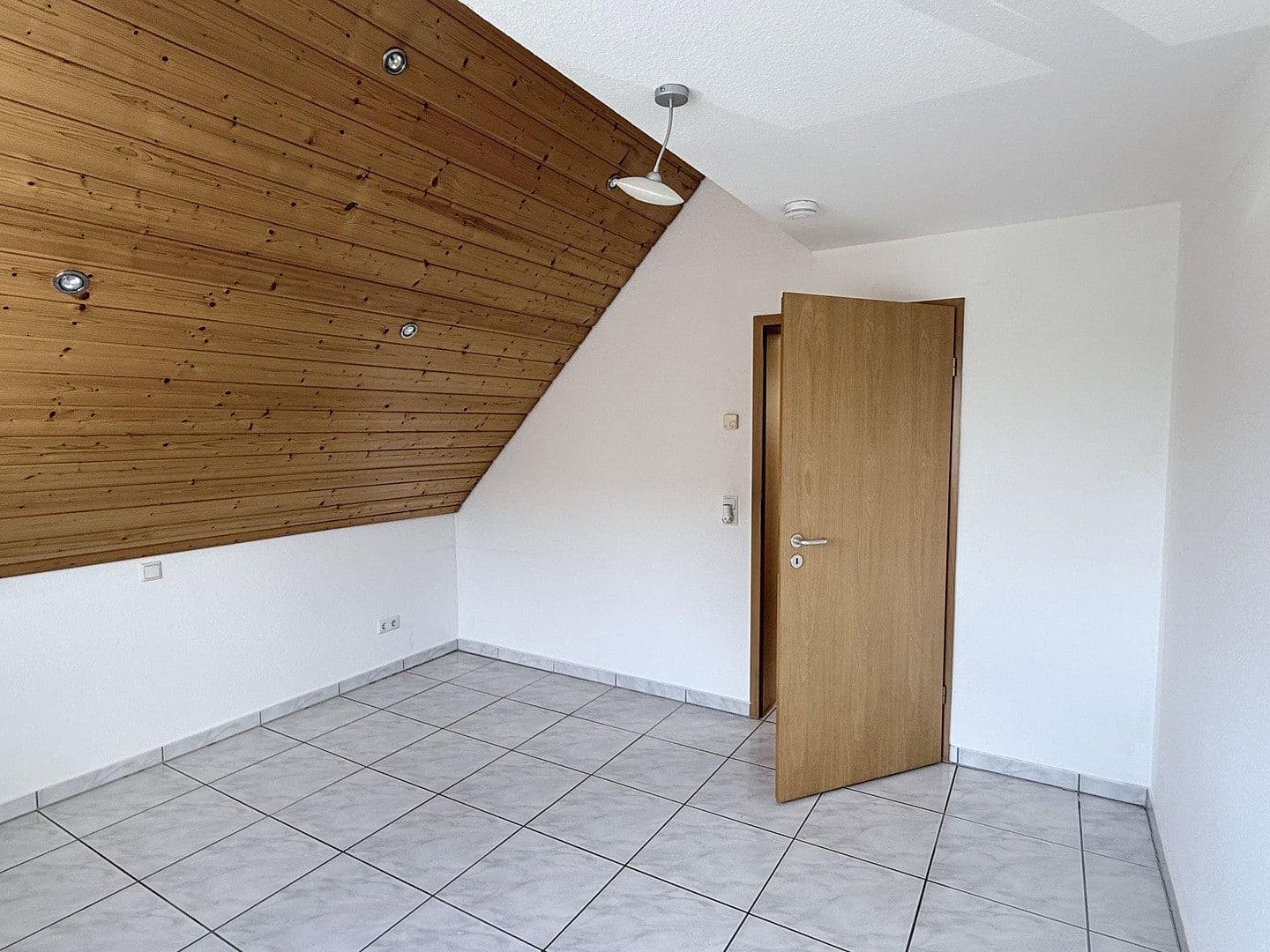 2 bedroom with open-plan kitchen flat for sale, 110 m², Germersheimer Str. 12, Ludwigshafen, Rhineland-Palatinate 2 bedroom with open-plan kitchen flat for sale, 110 m², Germersheimer Str. 12, Ludwigshafen, Rhineland-Palatinate