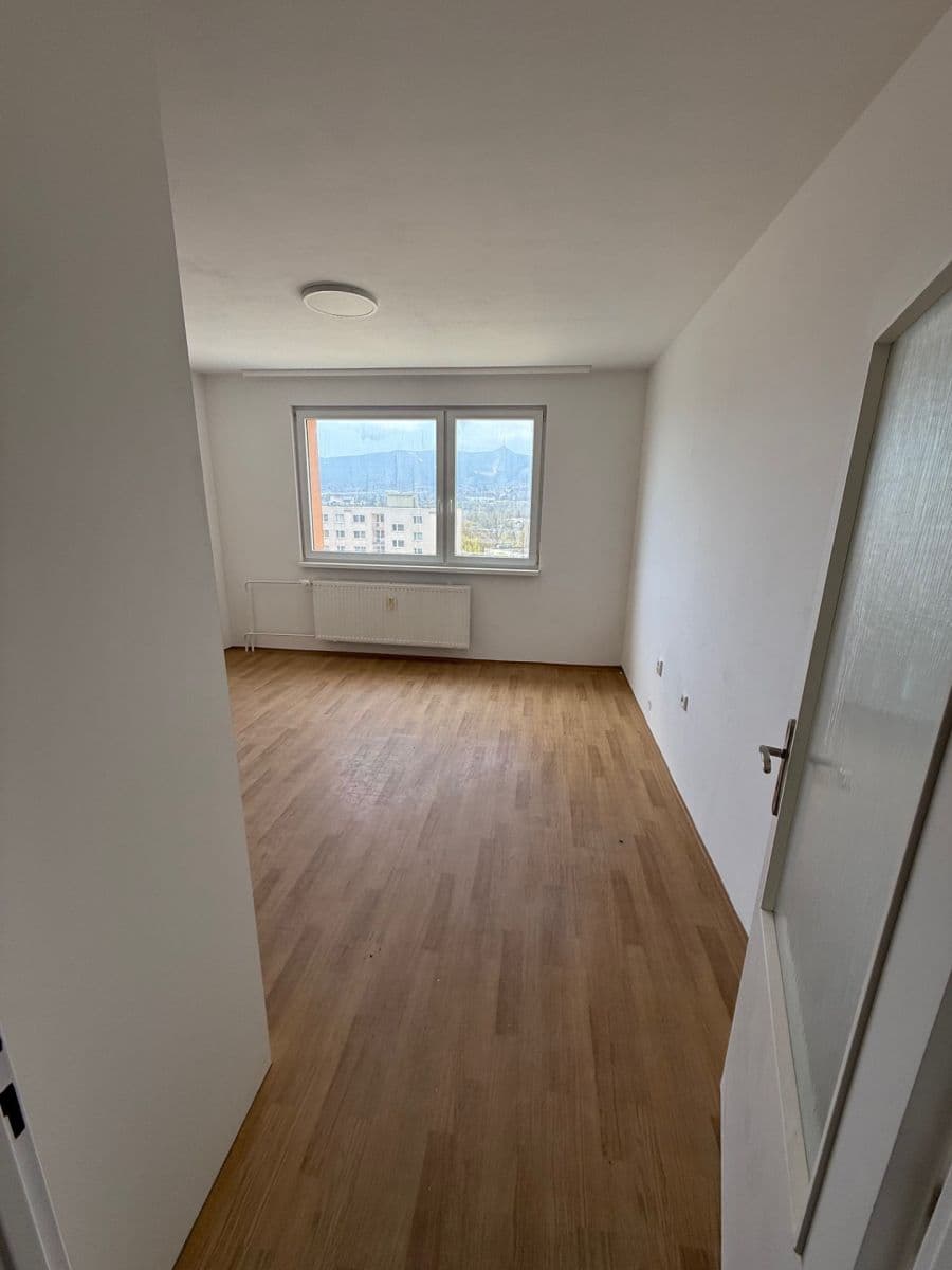 1 bedroom with open-plan kitchen flat to rent, 46 m², Dobiášova, Liberec, Liberecký Region 1 bedroom with open-plan kitchen flat to rent, 46 m², Dobiášova, Liberec, Liberecký Region