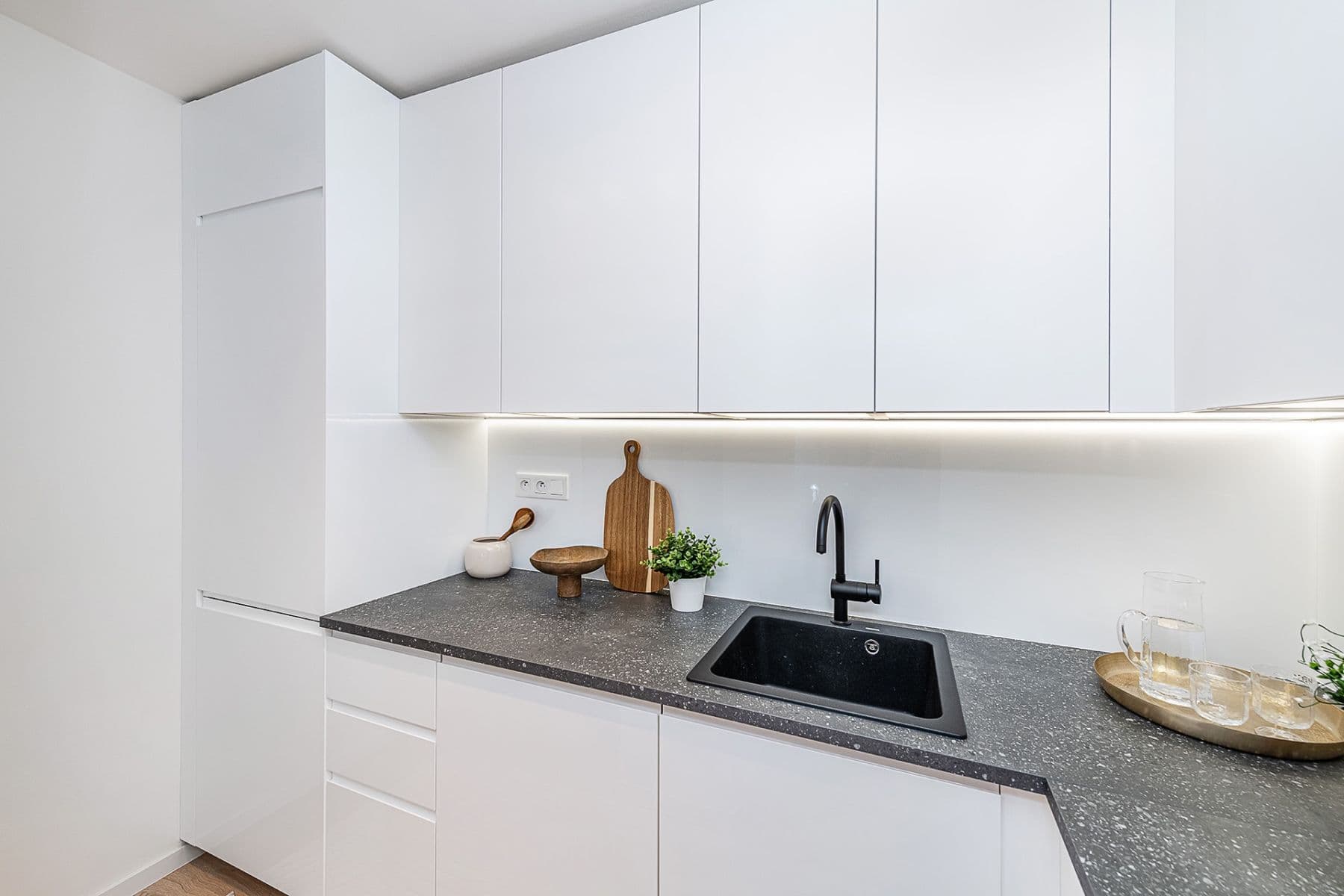 3 bedroom with open-plan kitchen flat for sale, 76 m², Poznaňská, Prague, Prague 3 bedroom with open-plan kitchen flat for sale, 76 m², Poznaňská, Prague, Prague