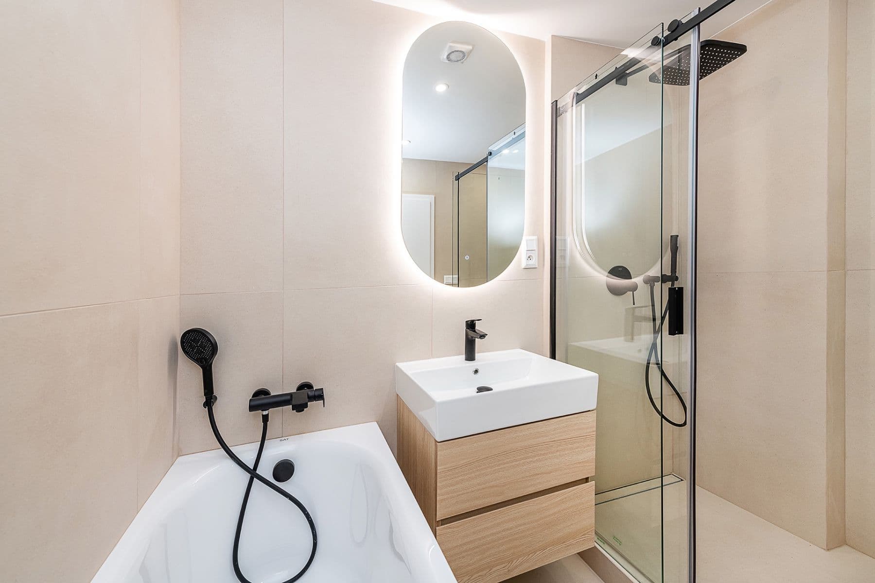 4 bedroom with open-plan kitchen flat for sale, 91 m², Branická, Prague, Prague 4 bedroom with open-plan kitchen flat for sale, 91 m², Branická, Prague, Prague