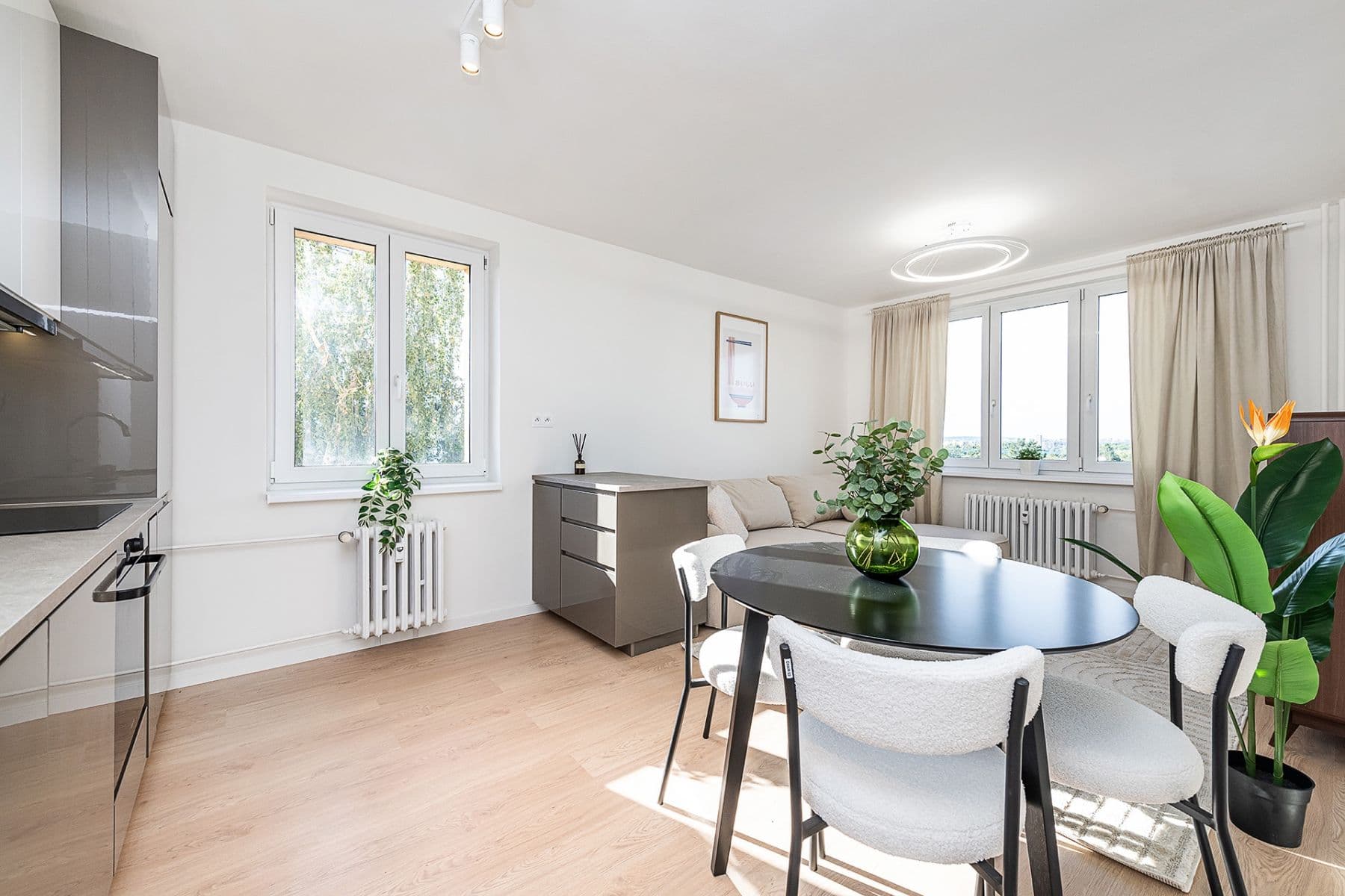 4 bedroom with open-plan kitchen flat for sale, 91 m², Branická, Prague, Prague 4 bedroom with open-plan kitchen flat for sale, 91 m², Branická, Prague, Prague