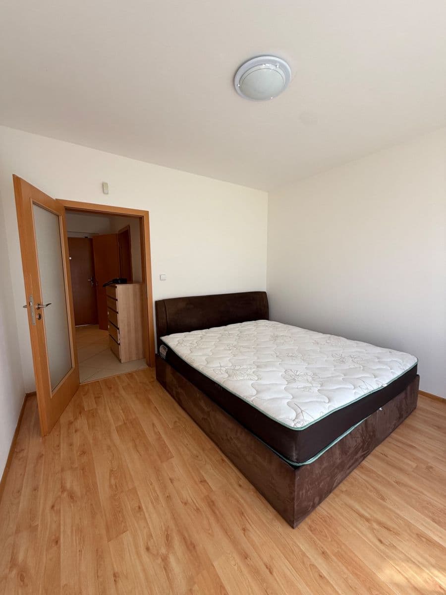 1 bedroom with open-plan kitchen flat to rent, 59 m², Sazovická, Prague, Prague 1 bedroom with open-plan kitchen flat to rent, 59 m², Sazovická, Prague, Prague