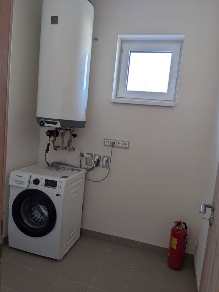 3 bedroom with open-plan kitchen flat to rent, 111 m², K Řeporyjím, Prague, Prague 3 bedroom with open-plan kitchen flat to rent, 111 m², K Řeporyjím, Prague, Prague