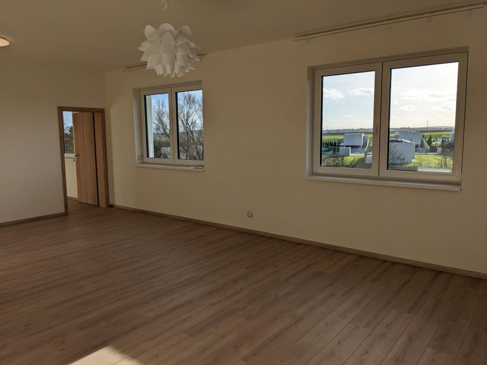 3 bedroom with open-plan kitchen flat to rent, 111 m², K Řeporyjím, Prague, Prague 3 bedroom with open-plan kitchen flat to rent, 111 m², K Řeporyjím, Prague, Prague