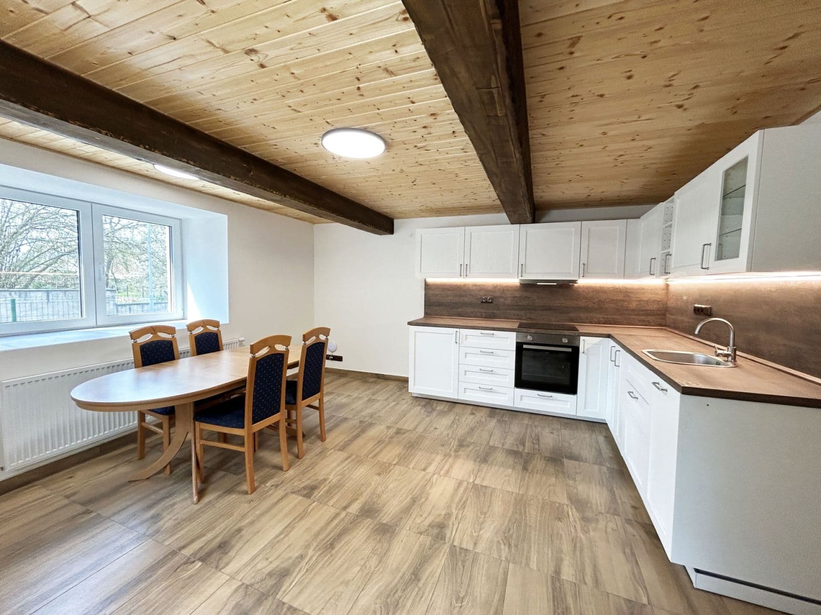 3 bedroom flat to rent, 144 m², Štětí, Ústecký Region 3 bedroom flat to rent, 144 m², Štětí, Ústecký Region