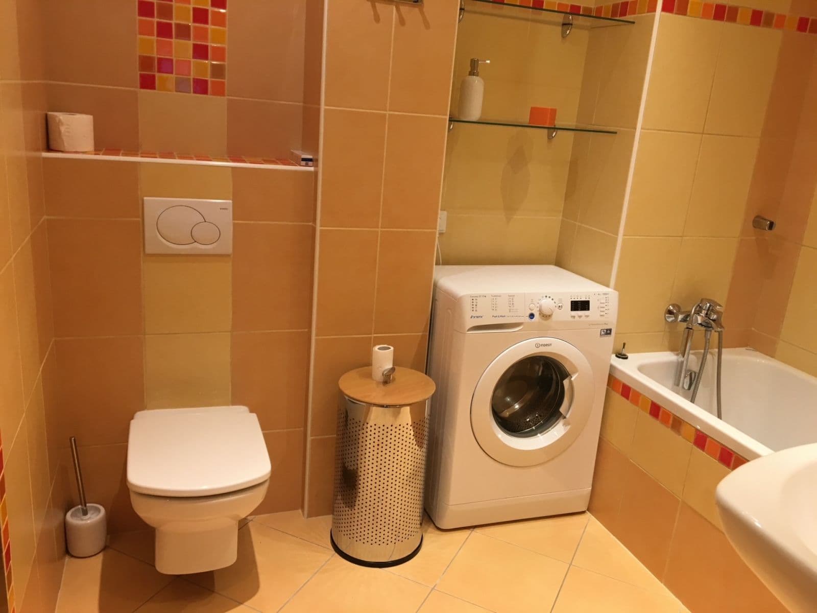 2 bedroom with open-plan kitchen flat to rent, 96 m², Viklefova, Prague, Prague 2 bedroom with open-plan kitchen flat to rent, 96 m², Viklefova, Prague, Prague