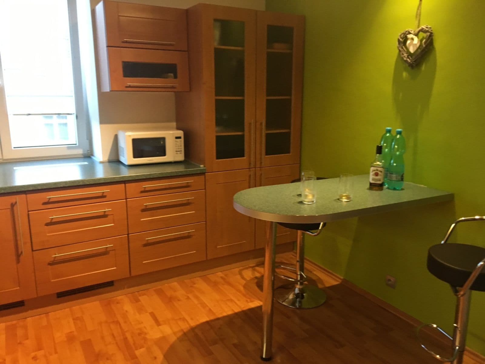 2 bedroom with open-plan kitchen flat to rent, 96 m², Viklefova, Prague, Prague 2 bedroom with open-plan kitchen flat to rent, 96 m², Viklefova, Prague, Prague
