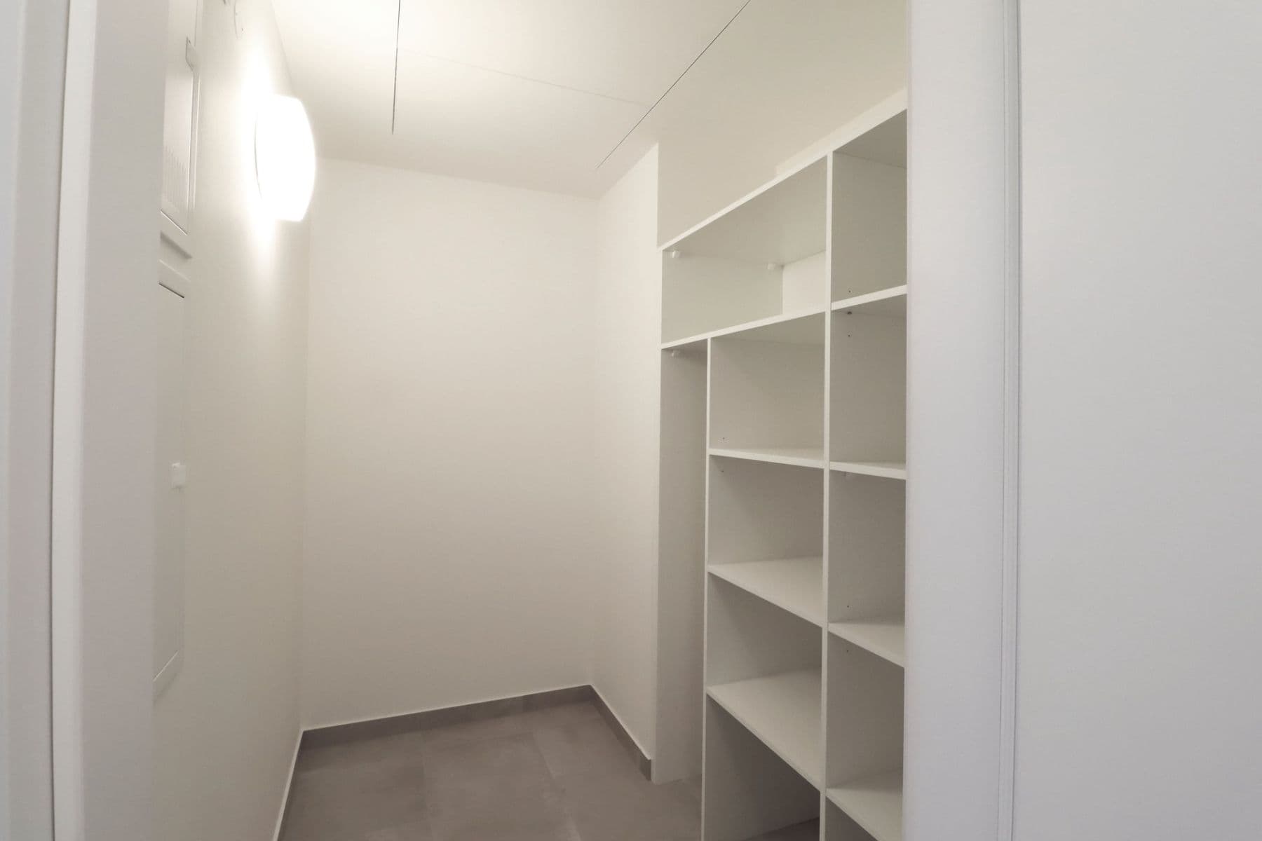 3 bedroom with open-plan kitchen flat to rent, 102 m², Čertův vršek, Prague, Prague 3 bedroom with open-plan kitchen flat to rent, 102 m², Čertův vršek, Prague, Prague