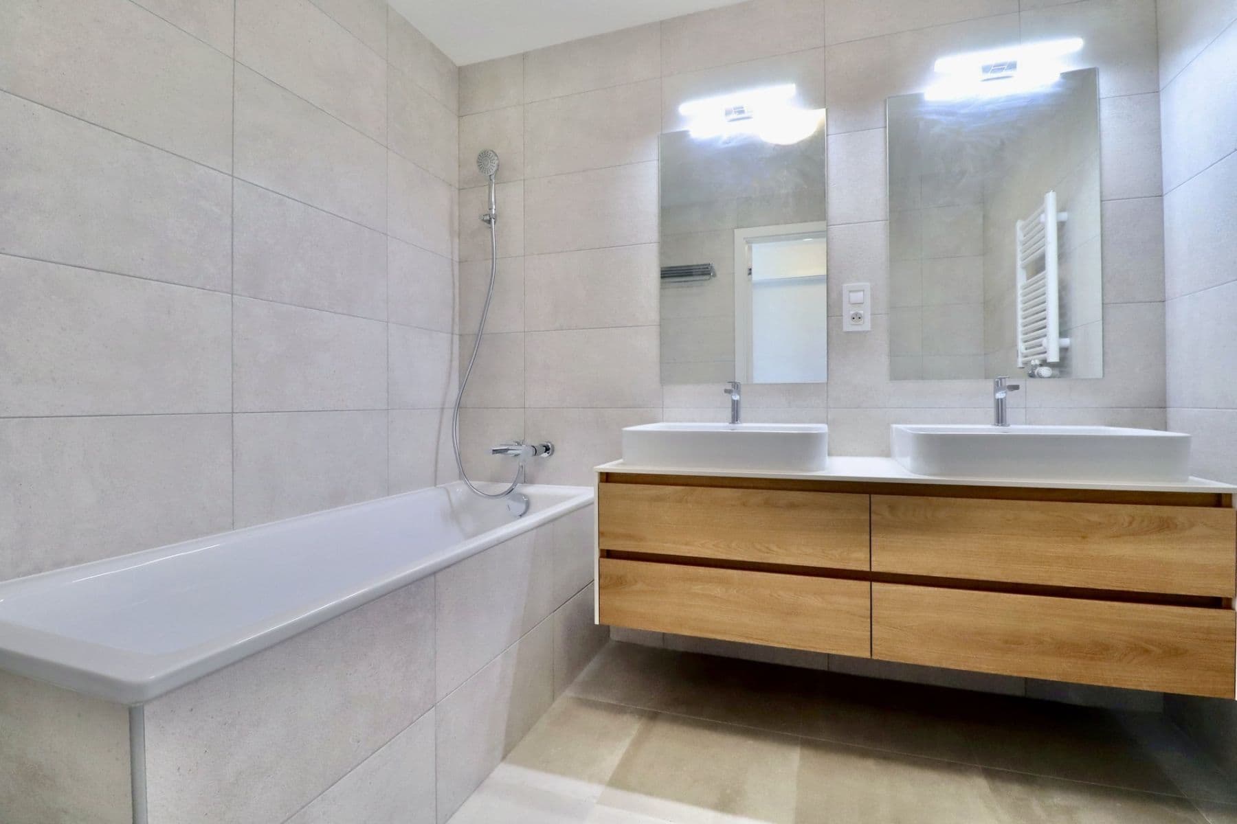 3 bedroom with open-plan kitchen flat to rent, 102 m², Čertův vršek, Prague, Prague 3 bedroom with open-plan kitchen flat to rent, 102 m², Čertův vršek, Prague, Prague