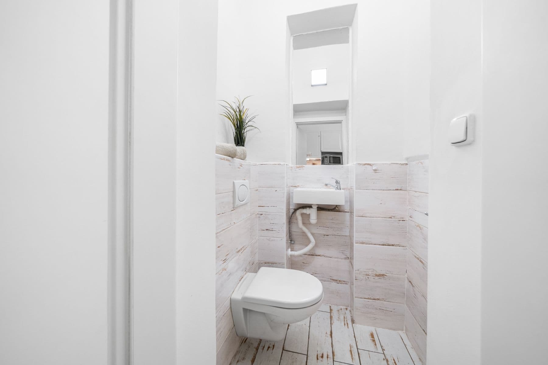 2 bedroom with open-plan kitchen flat to rent, 65 m², Bělehradská, Prague, Prague 2 bedroom with open-plan kitchen flat to rent, 65 m², Bělehradská, Prague, Prague