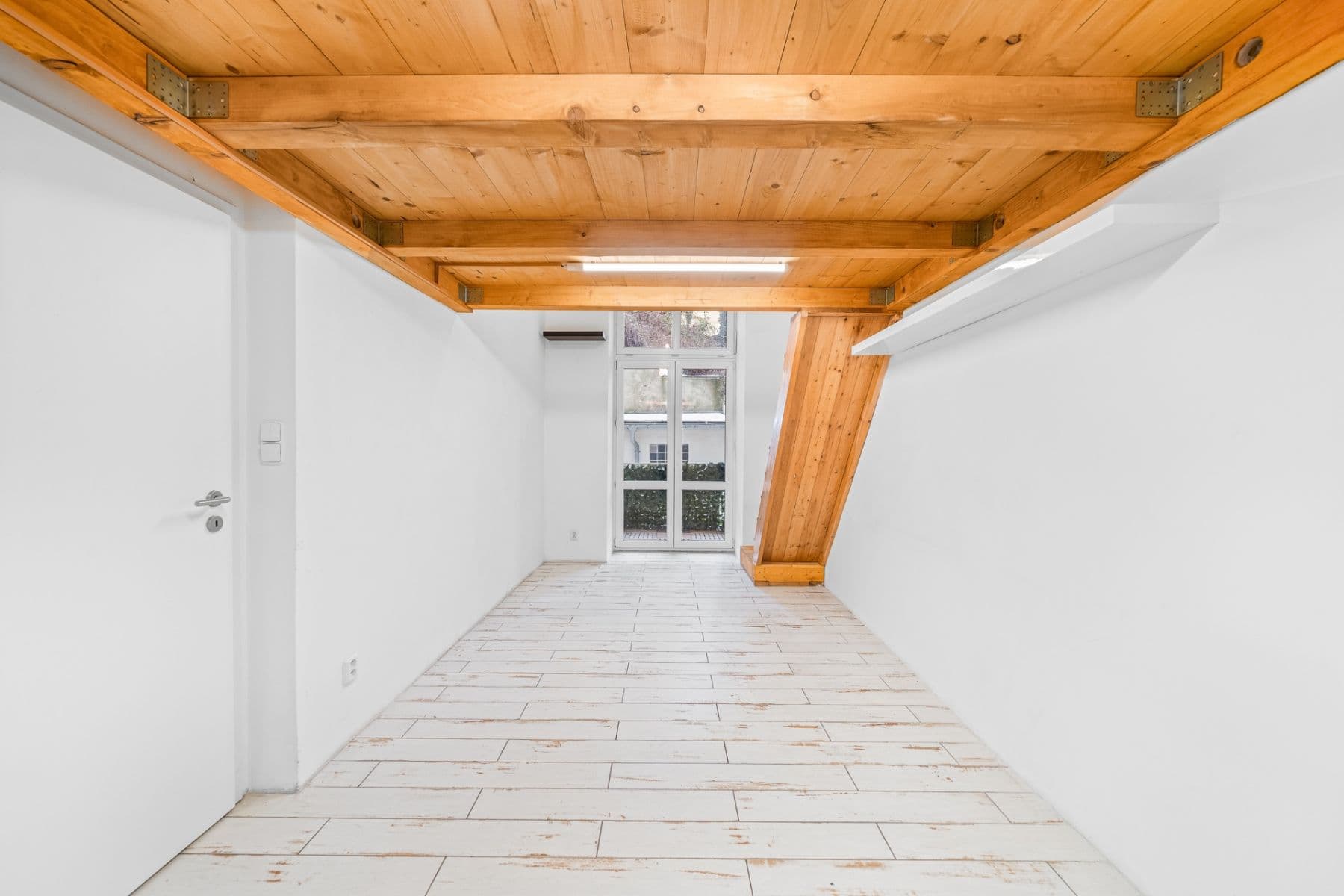 2 bedroom with open-plan kitchen flat to rent, 65 m², Bělehradská, Prague, Prague 2 bedroom with open-plan kitchen flat to rent, 65 m², Bělehradská, Prague, Prague