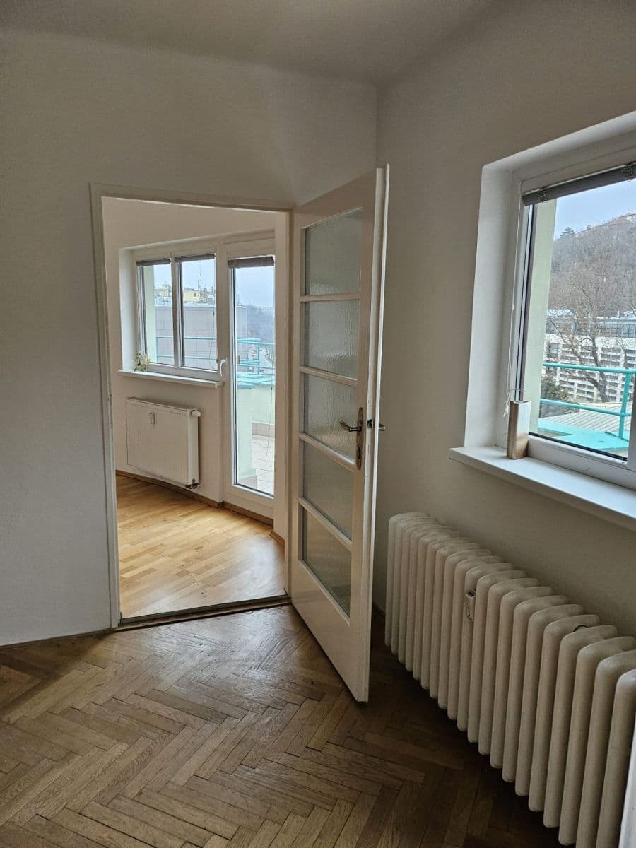 2 bedroom flat to rent, 53 m², Vrchlického, Prague, Prague 2 bedroom flat to rent, 53 m², Vrchlického, Prague, Prague