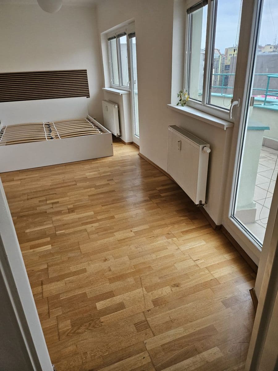 2 bedroom flat to rent, 53 m², Vrchlického, Prague, Prague 2 bedroom flat to rent, 53 m², Vrchlického, Prague, Prague