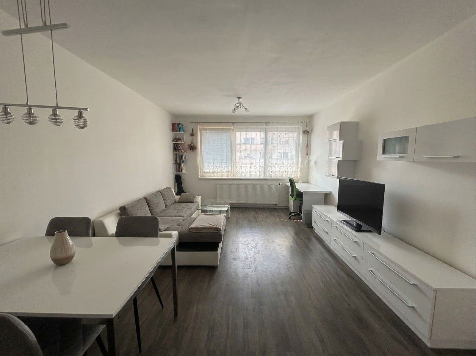 1 bedroom with open-plan kitchen flat to rent, 54 m², Modenská, Prague, Prague 1 bedroom with open-plan kitchen flat to rent, 54 m², Modenská, Prague, Prague