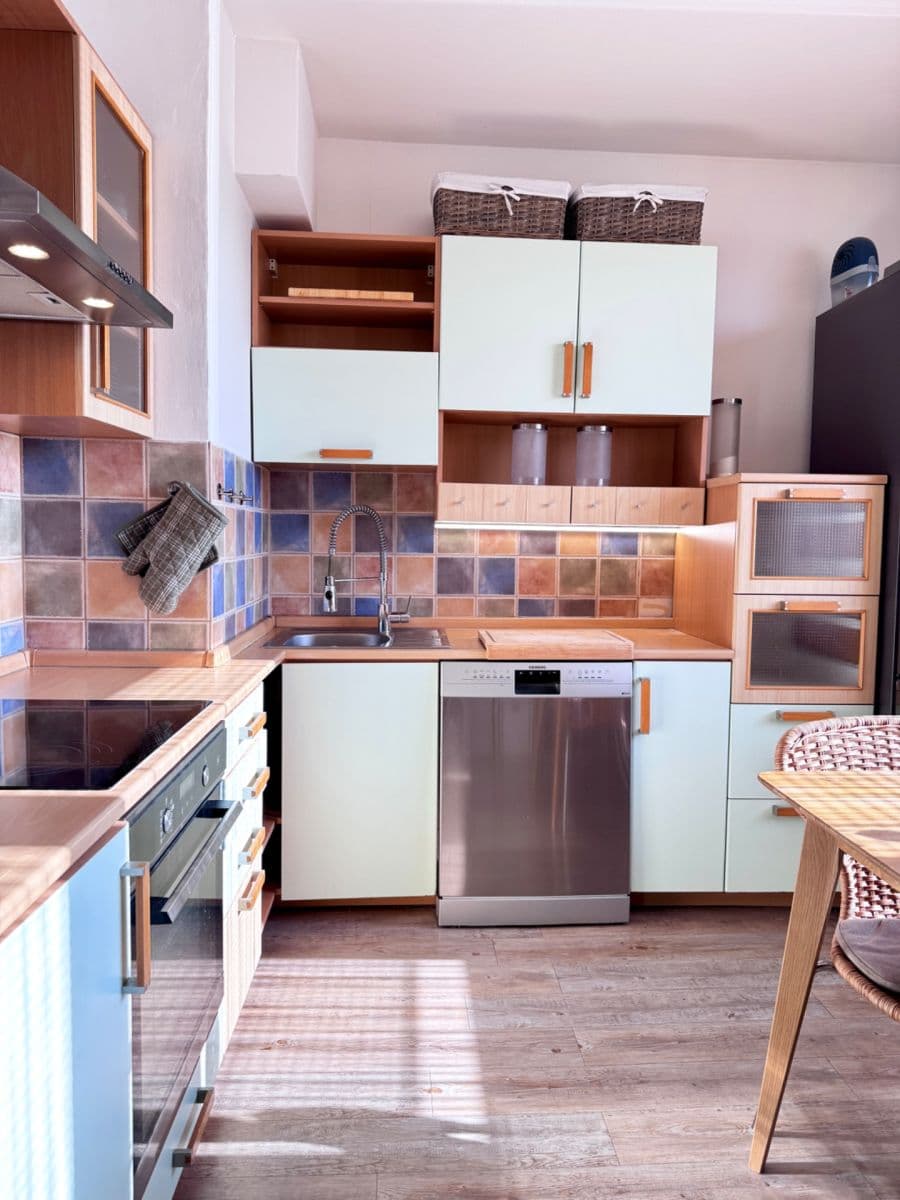 3 bedroom flat to rent, 75 m², Otradovická, Prague, Prague 3 bedroom flat to rent, 75 m², Otradovická, Prague, Prague