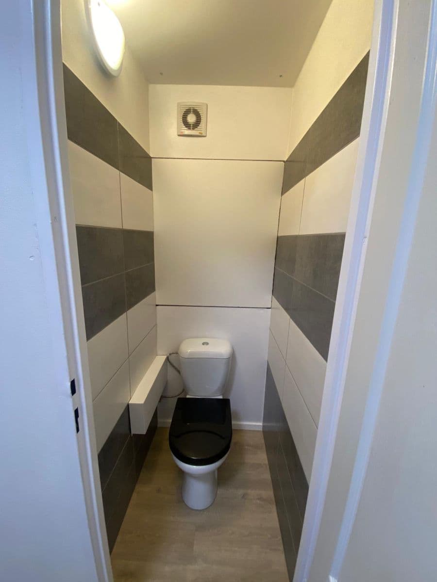 2 bedroom with open-plan kitchen flat to rent, 65 m², Papírníkova, Prague, Prague 2 bedroom with open-plan kitchen flat to rent, 65 m², Papírníkova, Prague, Prague