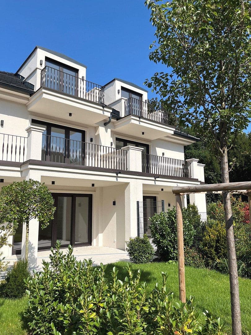 house for sale, 243 m², Sembdnerstraße 8, Germering, Bavaria house for sale, 243 m², Sembdnerstraße 8, Germering, Bavaria