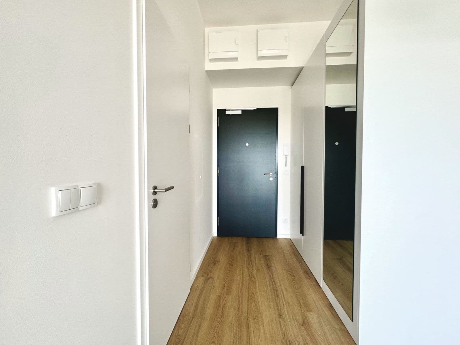 Studio flat to rent, 37 m², V háji, Prague, Prague Studio flat to rent, 37 m², V háji, Prague, Prague