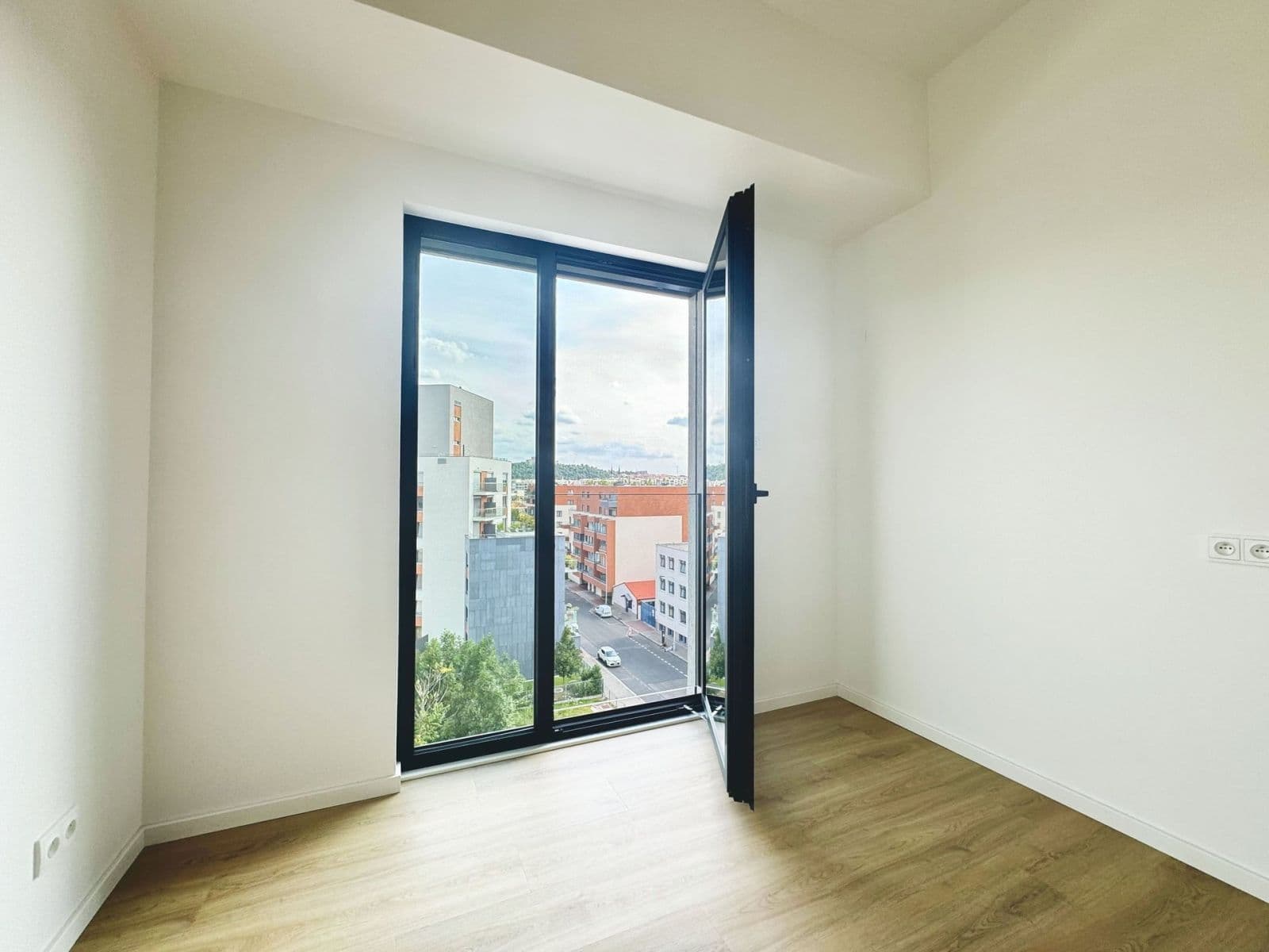Studio flat to rent, 37 m², V háji, Prague, Prague Studio flat to rent, 37 m², V háji, Prague, Prague