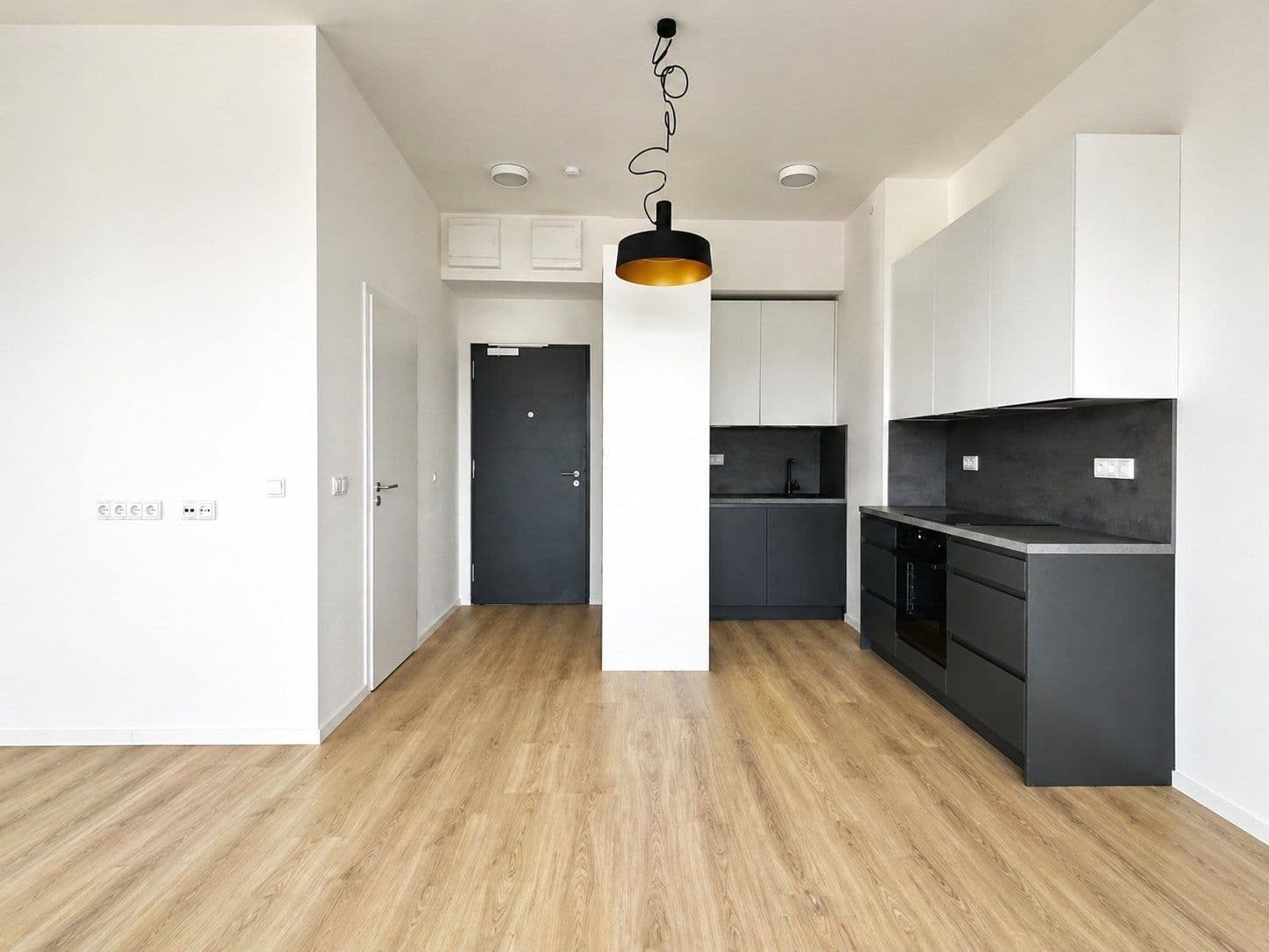 Studio flat to rent, 37 m², V háji, Prague, Prague Studio flat to rent, 37 m², V háji, Prague, Prague