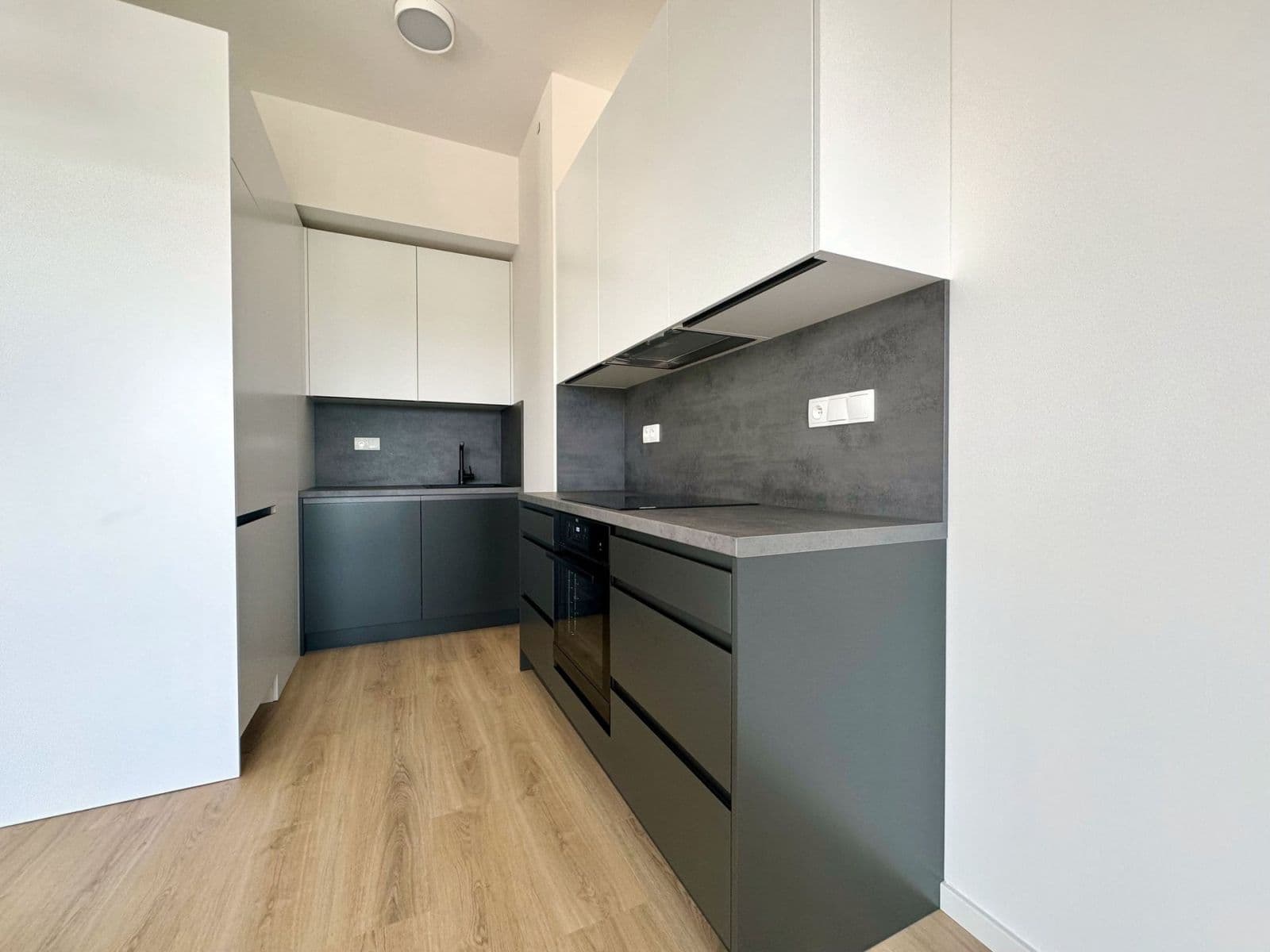 Studio flat to rent, 37 m², V háji, Prague, Prague Studio flat to rent, 37 m², V háji, Prague, Prague