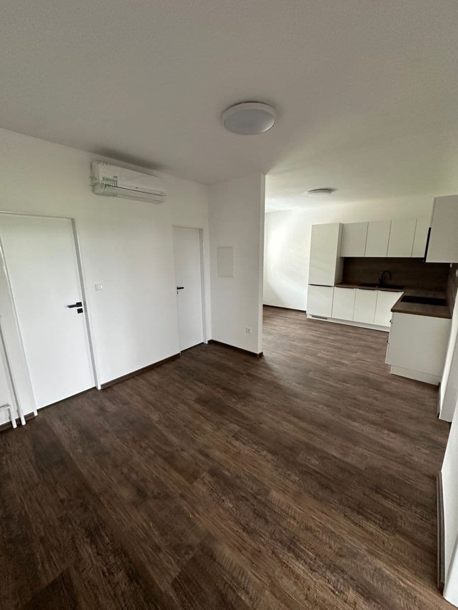 2 bedroom flat to rent, 70 m², Solná cesta, Uherské Hradiště, Zlínský Region 2 bedroom flat to rent, 70 m², Solná cesta, Uherské Hradiště, Zlínský Region