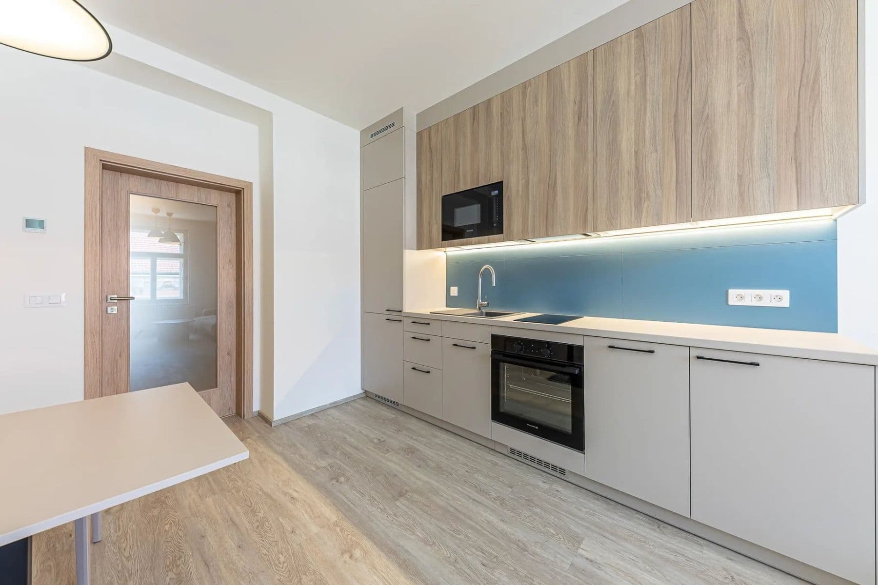 1 bedroom with open-plan kitchen flat to rent, 37 m², Svatoslavova, Prague, Prague 1 bedroom with open-plan kitchen flat to rent, 37 m², Svatoslavova, Prague, Prague