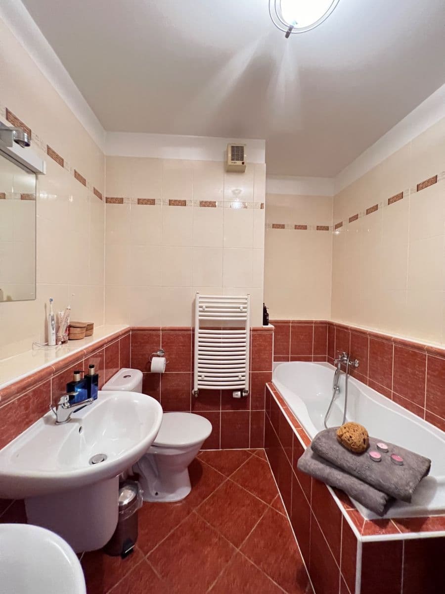 4 bedroom flat to rent, 150 m², Pod Harfou, Prague, Prague 4 bedroom flat to rent, 150 m², Pod Harfou, Prague, Prague