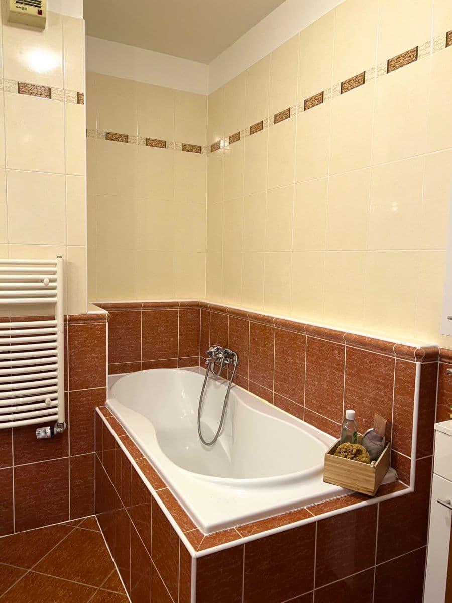 4 bedroom flat to rent, 150 m², Pod Harfou, Prague, Prague 4 bedroom flat to rent, 150 m², Pod Harfou, Prague, Prague