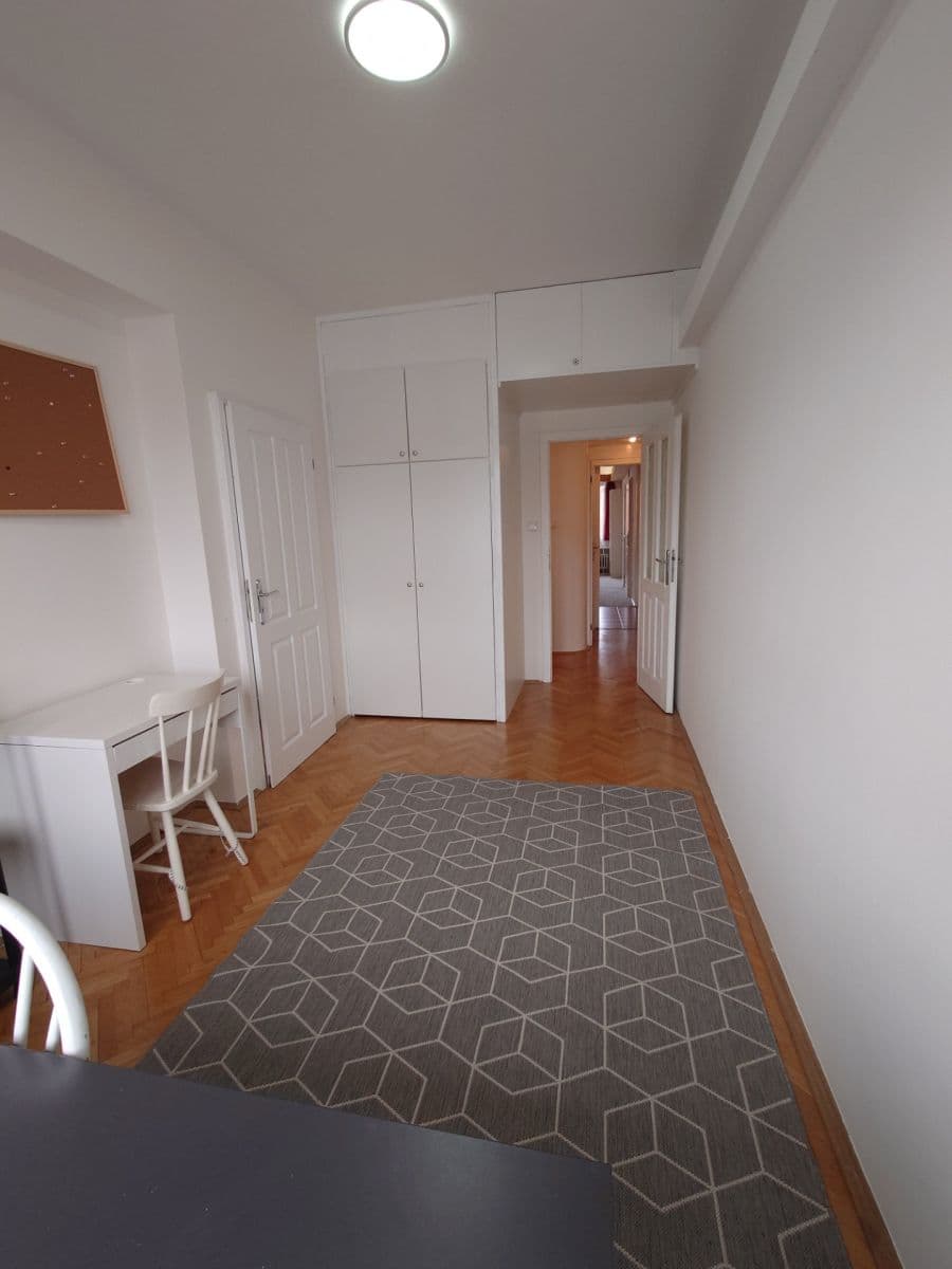 3 bedroom with open-plan kitchen flat to rent, 95 m², Marie Cibulkové, Prague, Prague 3 bedroom with open-plan kitchen flat to rent, 95 m², Marie Cibulkové, Prague, Prague