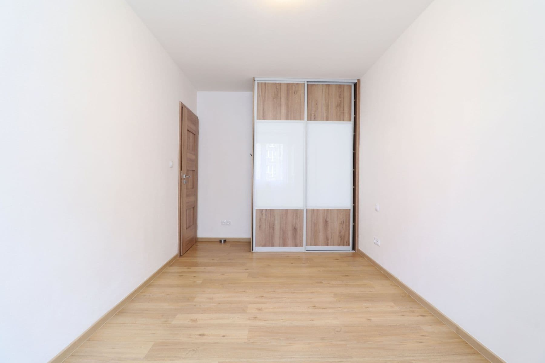 2 bedroom with open-plan kitchen flat to rent, 57 m², Svojšovická, Prague, Prague 2 bedroom with open-plan kitchen flat to rent, 57 m², Svojšovická, Prague, Prague
