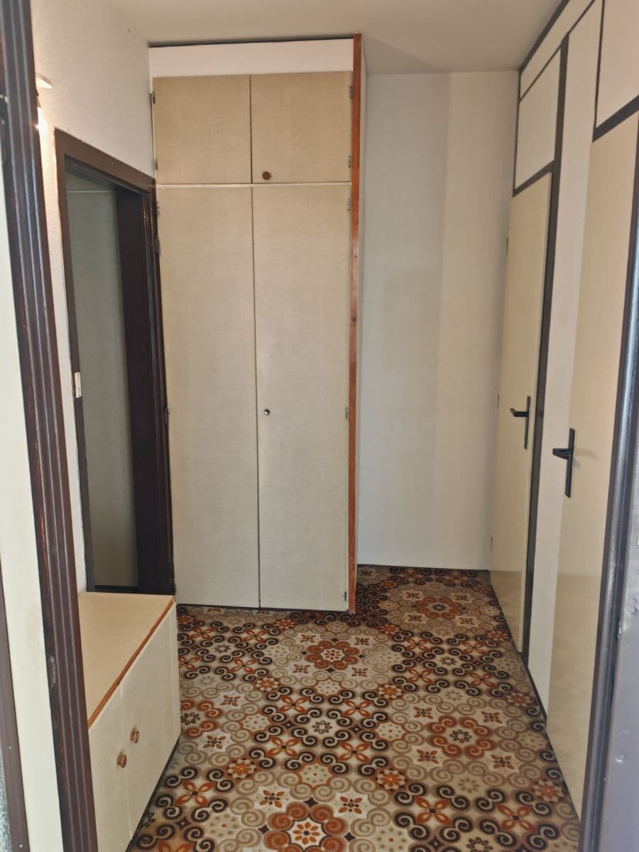 2 bedroom flat to rent, 53 m², Dubnova, Prague, Prague 2 bedroom flat to rent, 53 m², Dubnova, Prague, Prague
