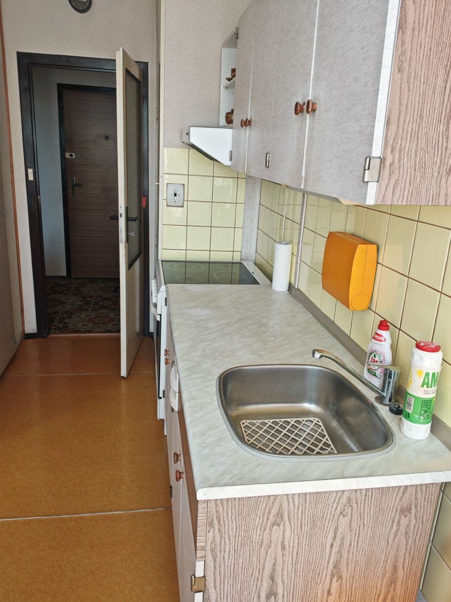 2 bedroom flat to rent, 53 m², Dubnova, Prague, Prague 2 bedroom flat to rent, 53 m², Dubnova, Prague, Prague