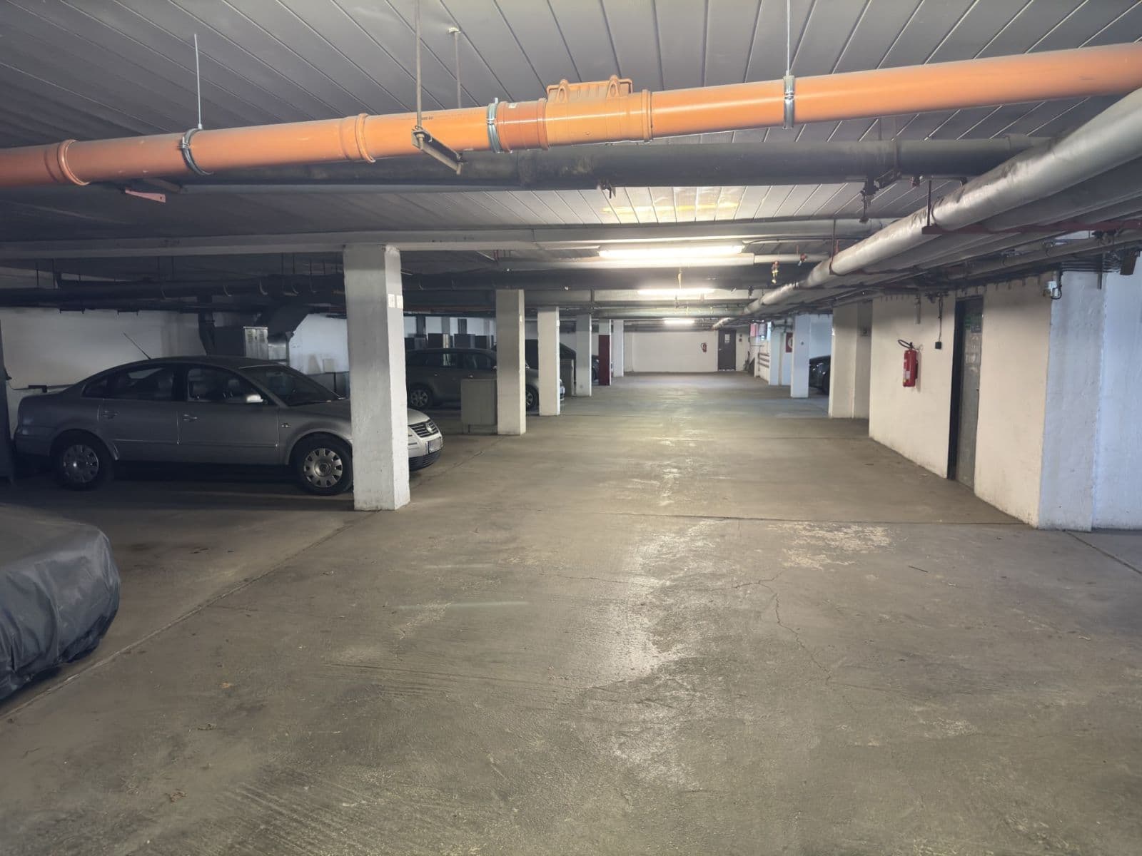 garage to rent, 15 m², Lumiérů, Prague, Prague garage to rent, 15 m², Lumiérů, Prague, Prague