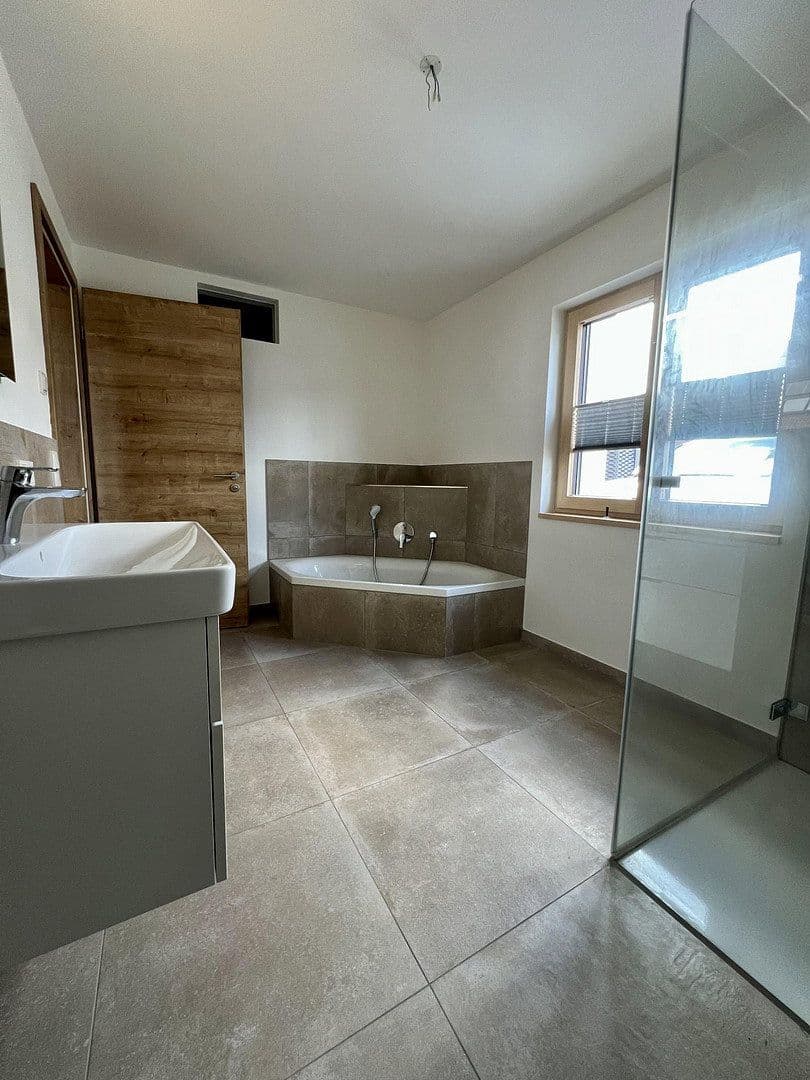 4 bedroom flat to rent, 117 m², Markt Inersdorf, Bavaria 4 bedroom flat to rent, 117 m², Markt Inersdorf, Bavaria