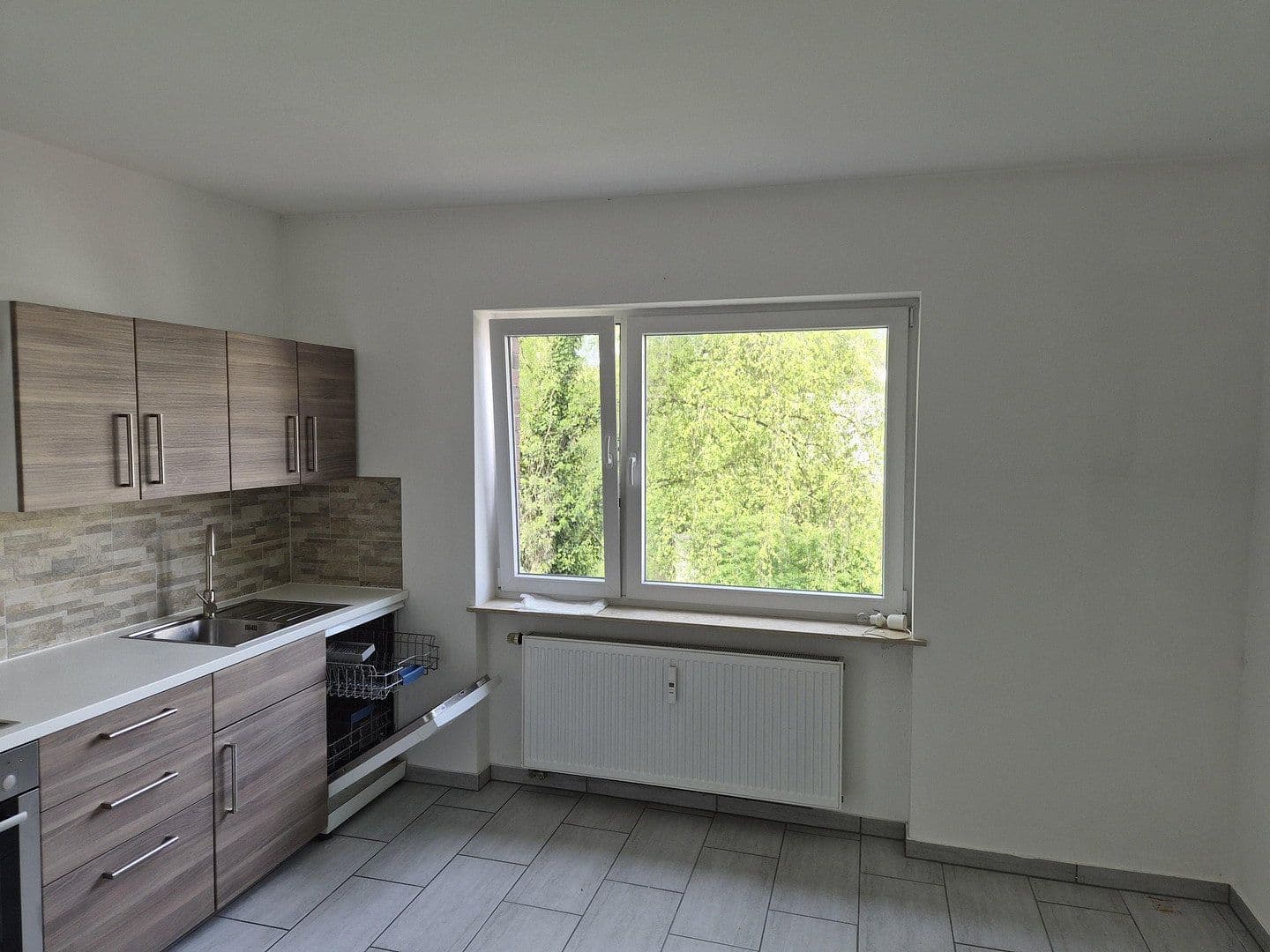 1 bedroom flat to rent, 43 m², Robert-Koch-Straße 8, Leverkusen, North Rhine-Westphalia 1 bedroom flat to rent, 43 m², Robert-Koch-Straße 8, Leverkusen, North Rhine-Westphalia