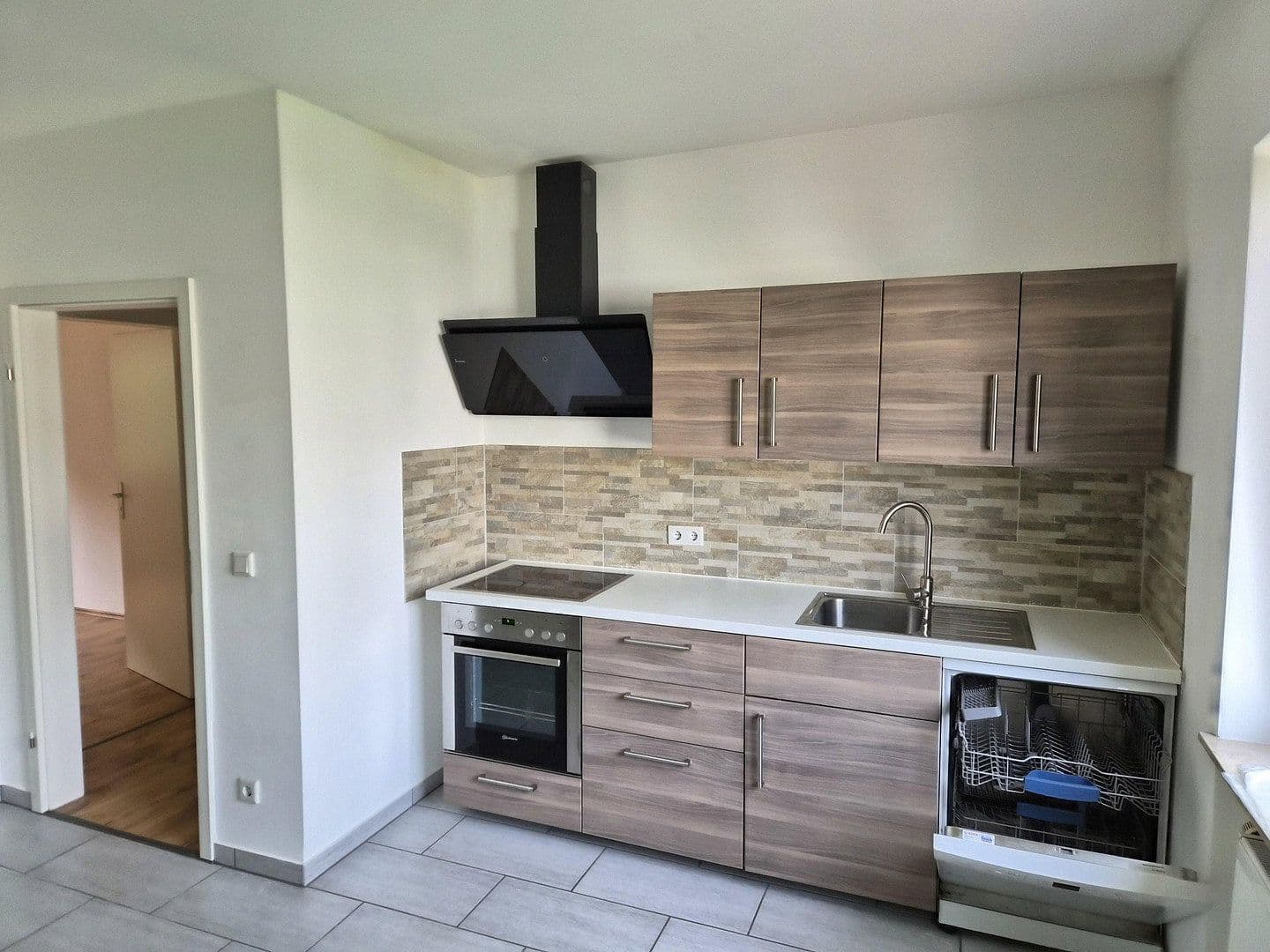 1 bedroom flat to rent, 43 m², Robert-Koch-Straße 8, Leverkusen, North Rhine-Westphalia 1 bedroom flat to rent, 43 m², Robert-Koch-Straße 8, Leverkusen, North Rhine-Westphalia