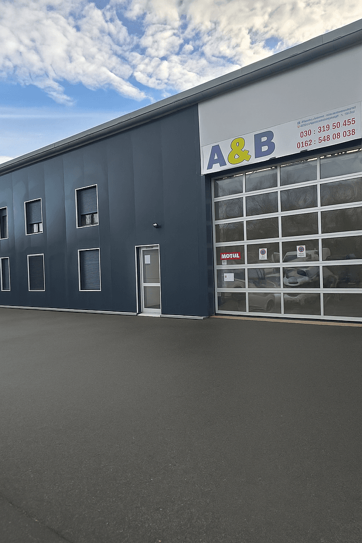 non-residential property to rent, 6,000 m², Am Zeppelinpark 57, MAD AUTO DESIGN, Berlin, Berlin non-residential property to rent, 6,000 m², Am Zeppelinpark 57, MAD AUTO DESIGN, Berlin, Berlin